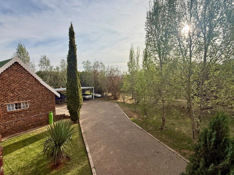 6 Bedroom Property for Sale in Bainsvlei Free State